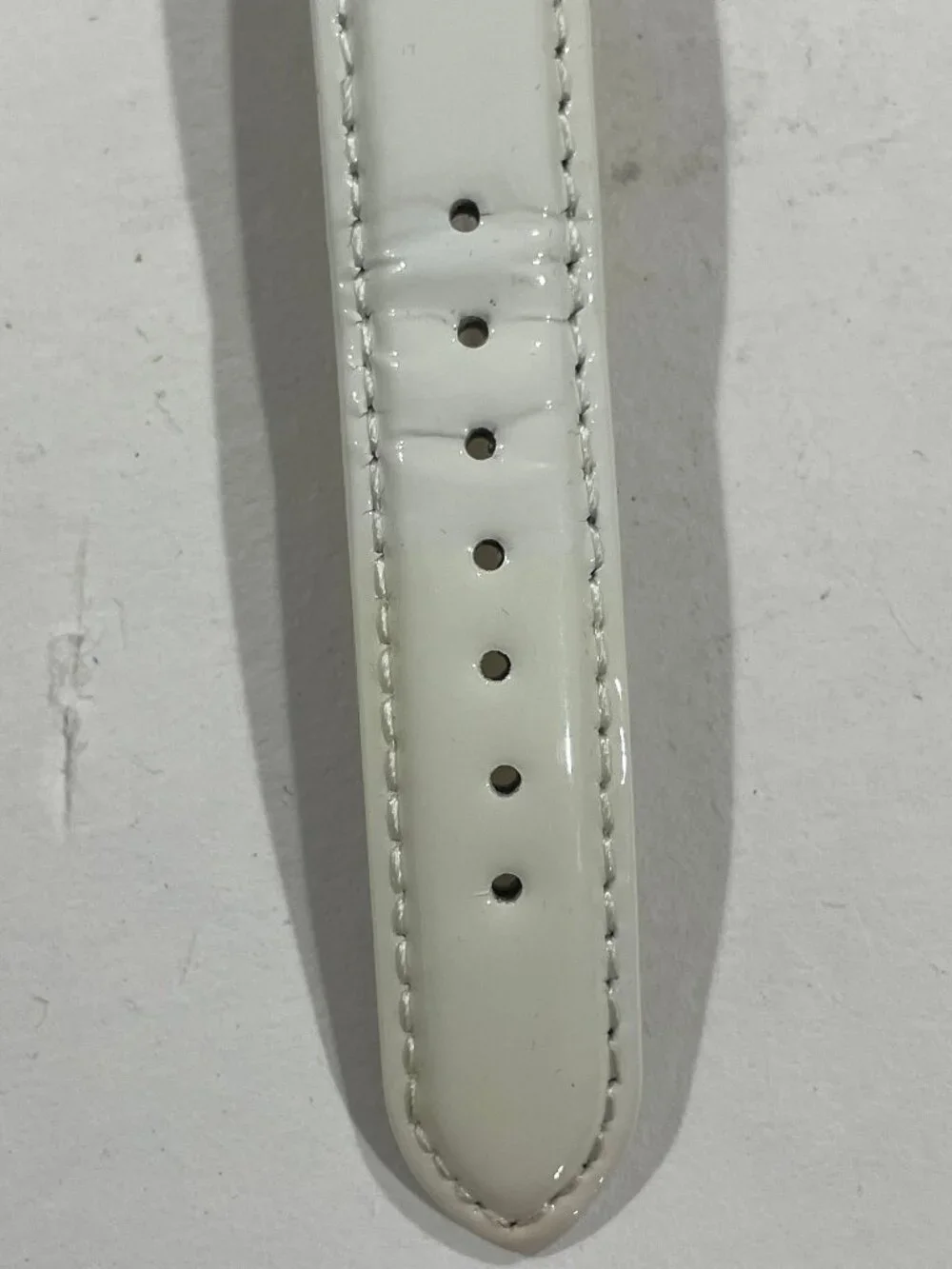 Minnie Mouse Disney/ Avon Rhinestone Watch White Strap Brand NEW Battery WORKS